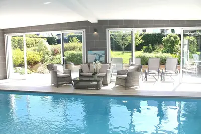 Image de Villa celtitude - Piscine privée chauffée à l’année - Proximité de la plage