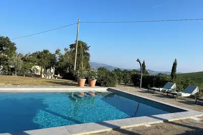 Image de Maison de vacances familiale avec vue magnifique, nouvelle piscine et four Ă pizza