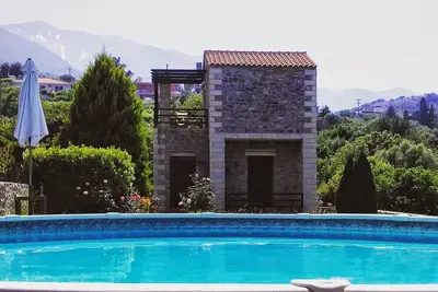 Image de Stratos Villas Chania avec piscine et vue mer