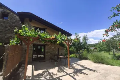 Image de Appartement rénové dans la vieille maison de pierre \"Grange\" avec piscine, sauna et jardin