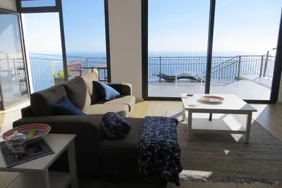 Appartement Goncalves, vue imprenable sur mer et montagnes