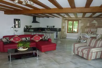 Image de Appartement Riverside confortable et de caractère avec vue imprenable sur la rivière et le jardin