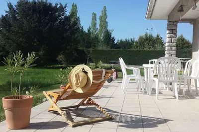 Image de maison, jardin, pêche à 500 m, tennis privé partagé avec propriétaires, wifi