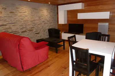 Image de gîte de charme. 50m2 entièrement rénové pour 4 personnes au calme