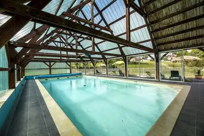 Image de Chalet bois avec piscine