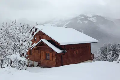Image de Magnifique chalet 12p, Vue exceptionnelle, accés au télécabine a 300m, Pra Loup