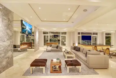 Image de Villa 6bd Los Angeles View Modern Mansion - À couper le souffle!