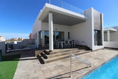 Image de Superbe Maison Hyper Moderne Recente 3 Ch Avec Piscine De 8 M  A  4mn De La Mer