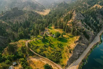 Image de Scenic Hidden View Estate (À côté de la rivière Missouri)