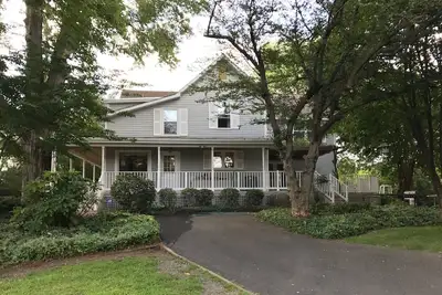 Image de Maison magnifiquement meublée Lrg à l'intérieur de la rocade près de Nfatc, Pentagon & State Dept.