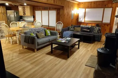 Image de Lodge familial Btwn Stratton & Mt Snow - Chargeur Tesla