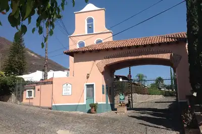 Image de Fatigué de la chaleur de l'été? Casa Frank à Ajijic, Mexique sera une pause de bienvenue