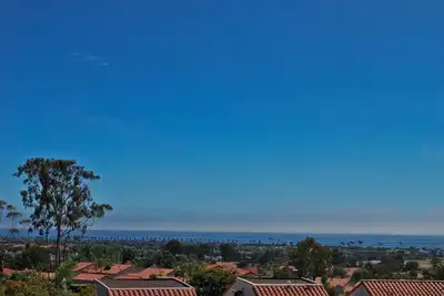 Image de Belle vue dégagée sur l'océan. Rabais Septembre 2850