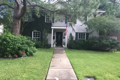 Image de Comme à la maison / Luxe au coeur de Houston à 8 minutes du centre médical / Nrg