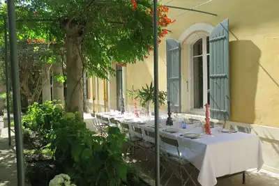 Image de 5 à 7 Chambres/ 5 à 6 Sdb, Maison Rénovée Proche Saint Rémy (Clim/ Piscine)! !