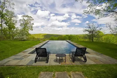 Image de 100% Washington! Zoom avant Carte PoshPadsCT \"Calhoun\" 4br, Vues! , Prés, Piscine, 25Acres