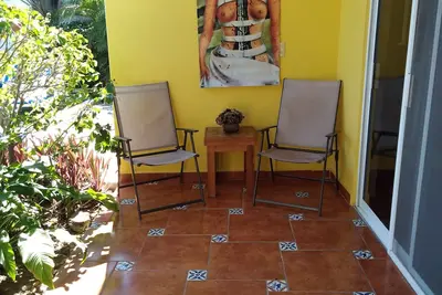 Gecko -Belle Condo avec Private Terraza, grande piscine, A / C & Parking