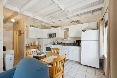 Image de Plage escapade 100 yards de la plage. Renseignez-vous sur notre chalet 1br à côté.