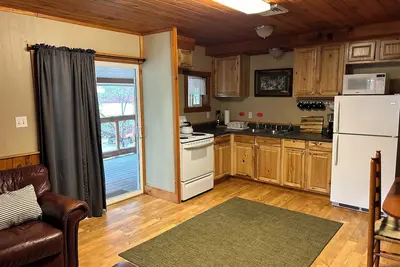 Image de Deschutes River Fly Shop &  Camp, River View Cabin Rental