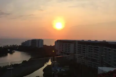 Image de Escapade hivernale au Loft Grande Luxxe Nuevo Vallarta 2br du 10 au 17 janvier disponible