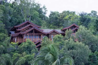 Villa Empat Puluh Dua