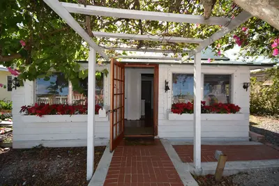 Image de Peace Cottage au coeur du centre-ville de Stuart, Fl.