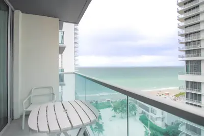 Image de Unique Ocean View Apartment by Miami Te Espera