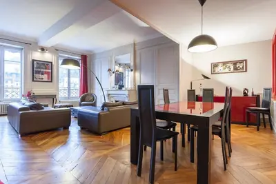 Image de Superbe appartement au bord de la Saône à Lyon. Jusqu'à 12 personnes