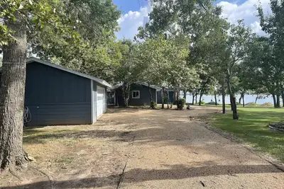 Image de Paradise on Lake Limestone