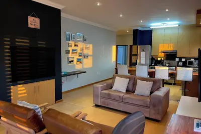 Image de Confortable appartement entièrement équipé à quelques pas du rivage.