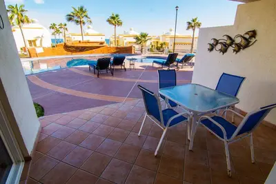 Image de Spectaculaire Condo de 1 1/2 Chambre sur Sandy Beach à Las Palmas Beachfront Resort