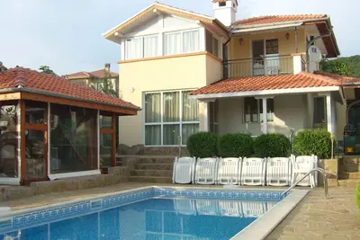 Image de La Villa de luxe avec piscine privée à Black Sea Coast