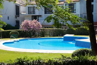 Appartement avec vue sur la mer, piscine et Wifi, 50m de la plage, à 5min en voiture de Estepona