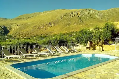 Image de Baglio Poma, Castelluzzo avec piscine