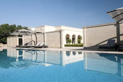 Image de Vente Flash Août Villa de luxe avec Trullo au bord de la piscine - 12 personnes - Beauti