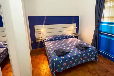 Image de Maisons de vacances avec piscine et jardin, proche de la mer et très bien desservies. . . . . . .