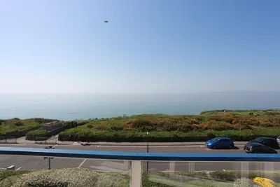 Image de Relaxant, front de mer plat avec vue sur la baie de Bournemouth - Fm1410