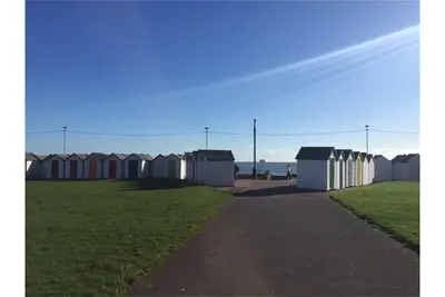 Image de Emplacement spacieux de 2 chambres, G \/ F Family Apartment Beach