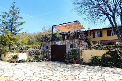 Image de Paradis rural retraite avec une vue imprenable sur le lac entre la Toscane et l'Ombrie