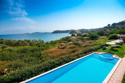 Appartement pour 4 personnes avec 1 ou 2 chambres avec vue sur la mer et piscine partagée