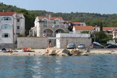 Image de Bonacic Palace - Green apartment 10 mètres de la mer