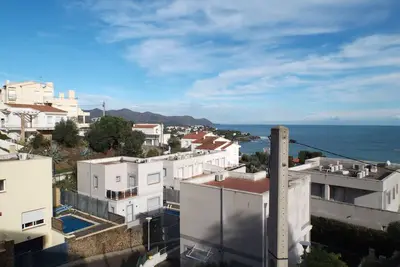 Image de Superbe Appartement Tout Confort, Vue Imprenable Sur La Mer Et Montagne, Piscine
