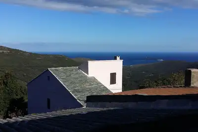 Image de Maison typique du Cap Corse vue mer