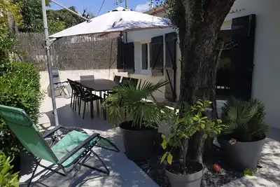 Image de Villa calme, stationnements, proche Croisette, 7 couchages.