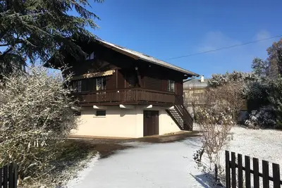Image de Chalet renové, 4 Ch. , 20mn des pistes, 10mn du lac et 5mn du centre d'Aix