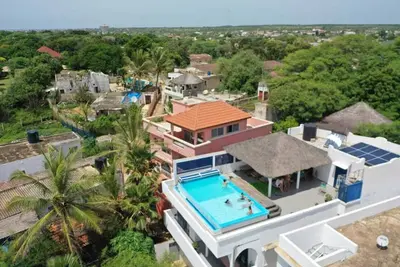 Image de Villa avec Piscine chauffé sur le toit, vue panoramique sur l'océan.