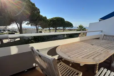 Image de appartement 55 m² p2 cabine port camargue vue mer