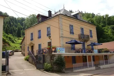 Image de 4 Appartements - Gîtes (4/5 personnes) et 4 Studios (2 personnes)