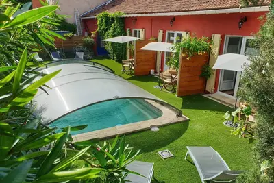 Image de Gîte de charme piscine/Wifi/Clim au coeur du village de Vacqueyras Vaucluse