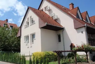 Image de Appartement de vacances Balatonföldvár pour 1 - 10 personnes avec 4 chambres à coucher - Appartement